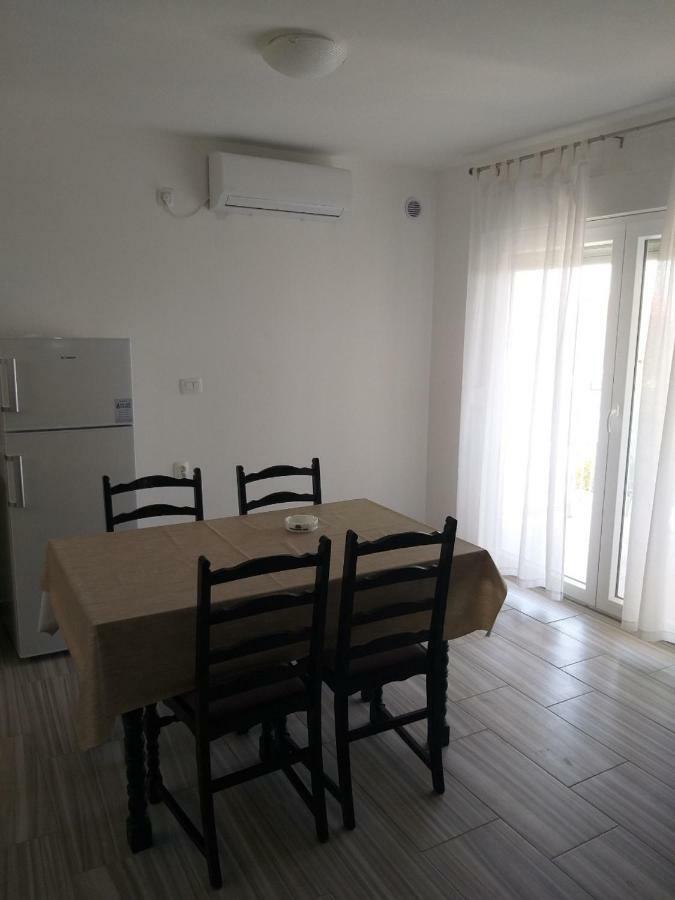 Apartments Bartol Vir Bagian luar foto